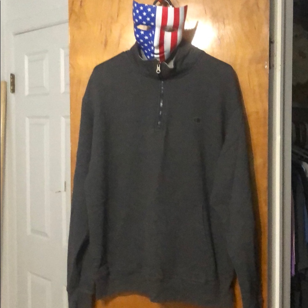 Champion Zip-Up🤑